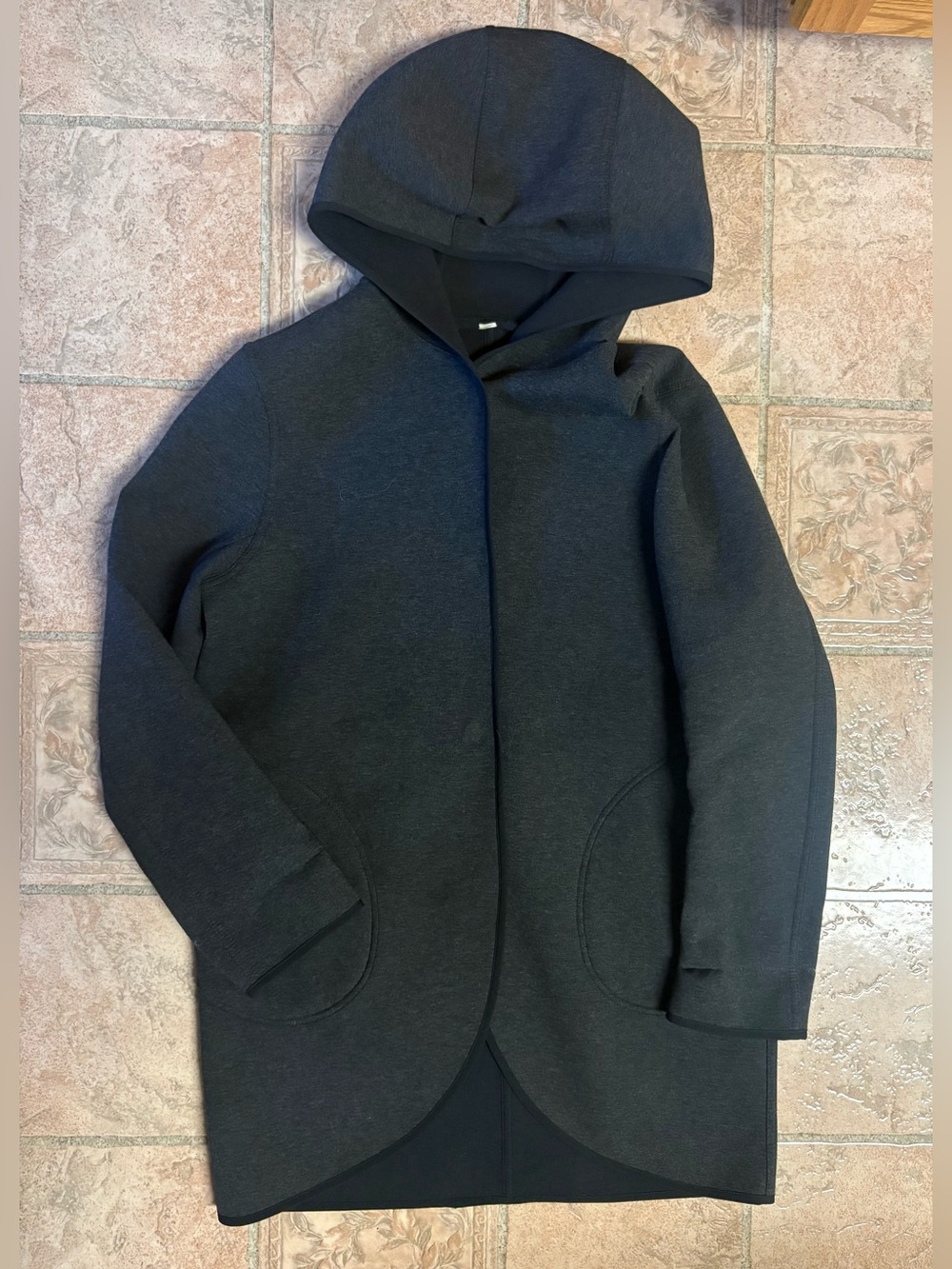 Lululemon jacket - Picture 4 of 7